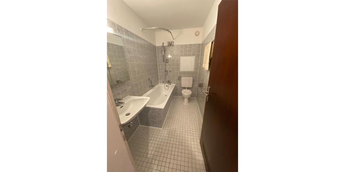 Etagenwohnung Unterhaching - 1 Zimmer, 40 m&sup2;, 1.000&euro; | Angebot:26445824