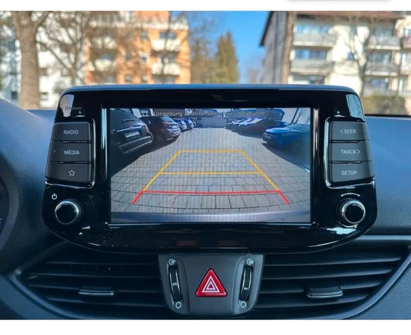 i30