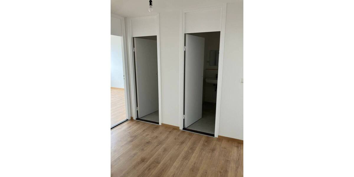 Etagenwohnung München Bogenhausen - 4 Zimmer, 89 m&sup2;, 1.850&euro; | Angebot:26878989
