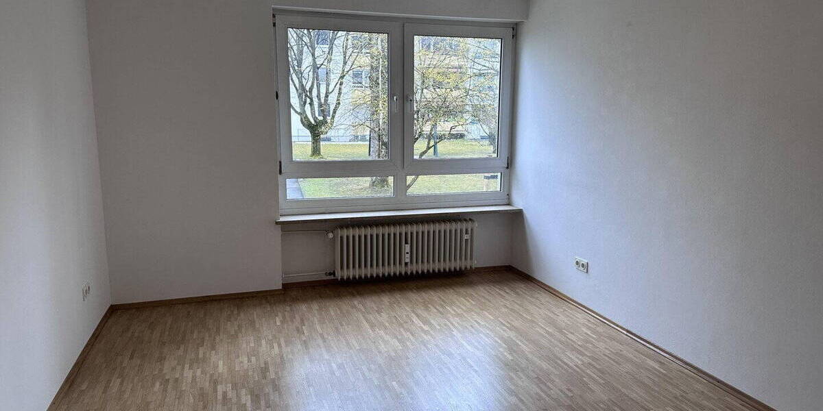 Etagenwohnung München Thalk.Obersendl.-Forsten-Fürstenr.-Solln - 5 Zimmer, 125 m&sup2;, 2.300&euro; | Angebot:26791679