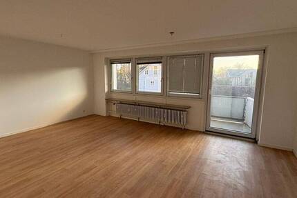 Wohnung Gröbenzell - 3 Zimmer, 81 m&sup2;, 1.200&euro; | Angebot:26155593