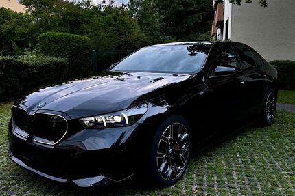 BMW i5 16.897 km 59.900 € München 80993