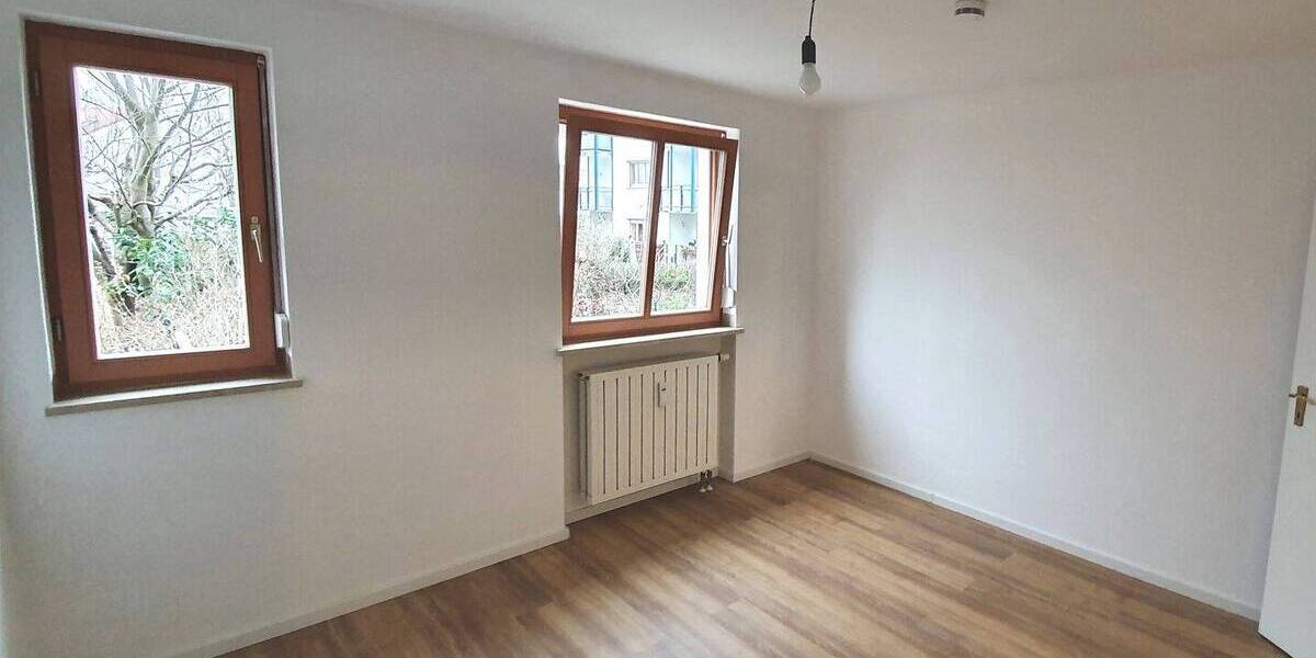 Einfamilienhaus Poing - 2 Zimmer, 350.000&euro; | Angebot:23970756