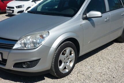 Opel Astra 156.000 km 2.150 &euro; München 81829