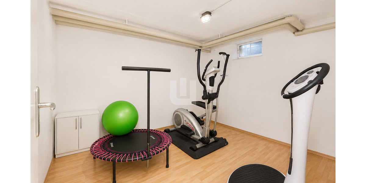 WINDISCH – Großzügiges Reihenhaus mit Potenzial in ruhiger, zentraler Lage – frei ab Sommer 2027! - Reihenmittelhaus Puchheim | Angebot:26866368