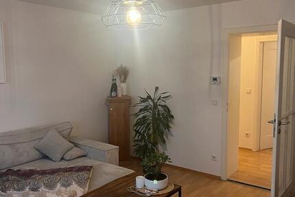 UNTERMIETE: 3-Zimmer Wohnung am Hohenzollernplatz (Jan-März) 3 zimmer