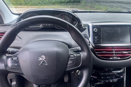 Peugeot 208 157.000 km 3.550 &euro; Unterschleisheim 85716