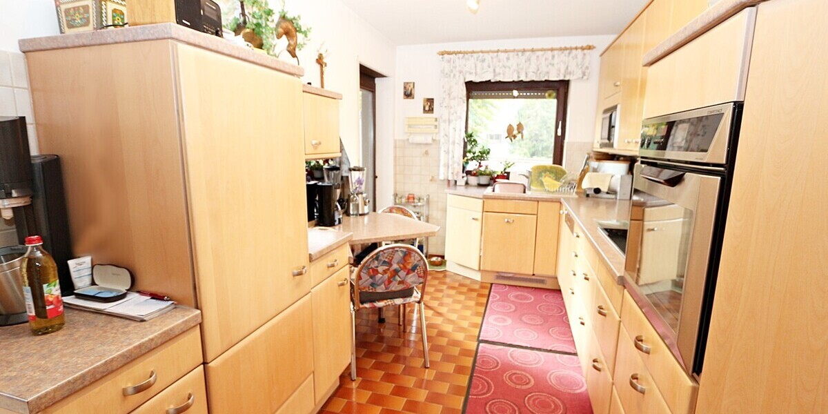 !! RARITÄT in SEENÄHE !! 4-Zimmer-WOHNUNG in Zwei-Familien-Haus * OG + DG mit Balkon + Garten * STA 4 zimmer