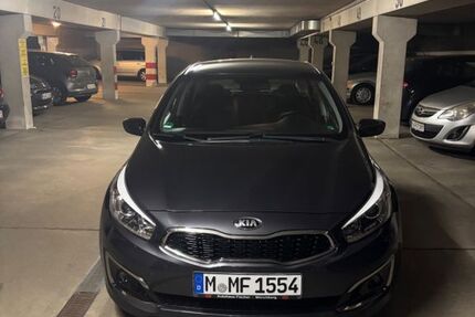 Kia ceed / Ceed 87.500 km 9.900 &euro; München 80939