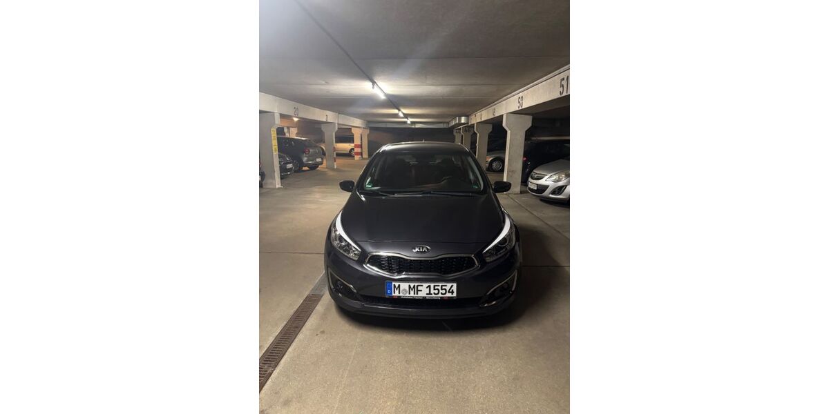 Kia ceed / Ceed 87.500 km 9.900 &euro; München 80939