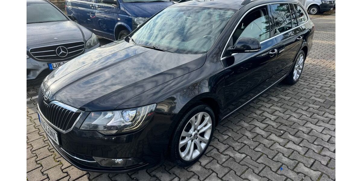 Skoda Superb 208.546 km 8.499 &euro; München OT Aubing-Lochhausen-Langwied 81243