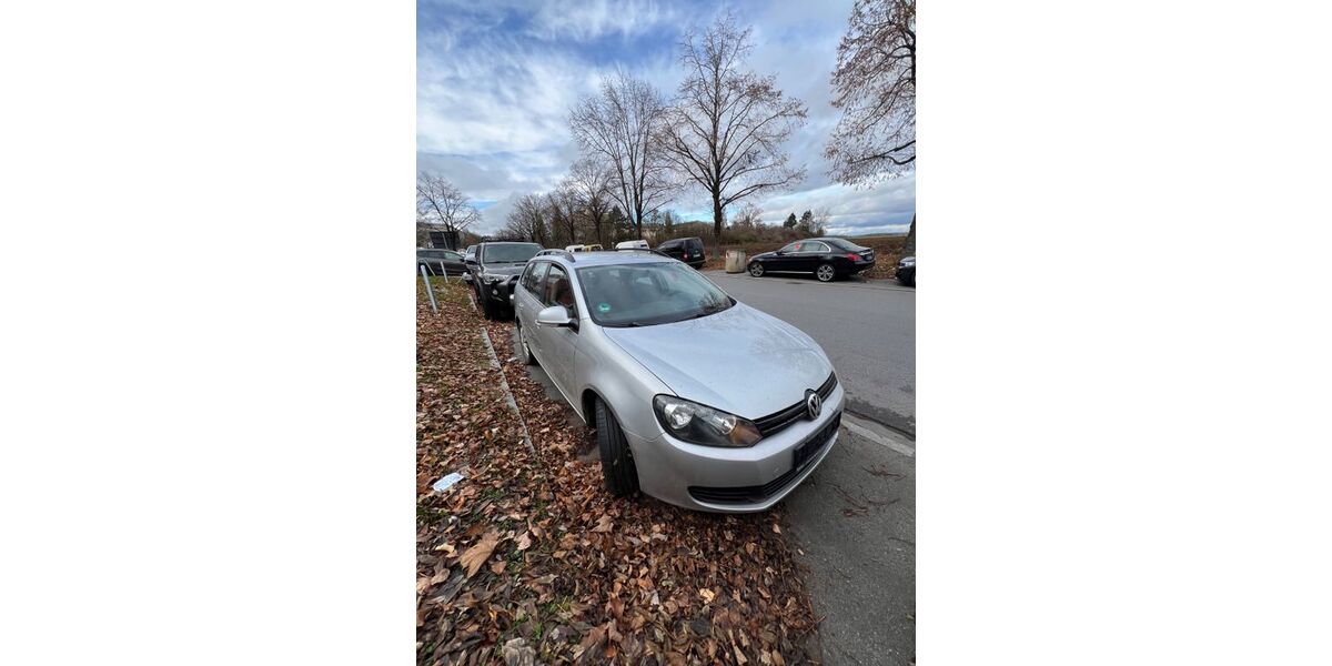 VW Golf 221.900 km 4.100 &euro; München 81379