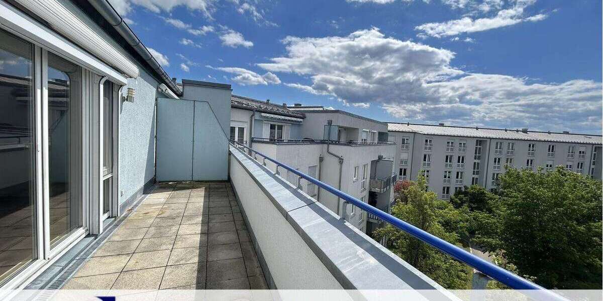 Sofort frei - Dachterrassen-Wohnung, 2 Zi. plus Wohnküche (Erbpacht) - Dachgeschoßwohnung München Bogenhausen | Angebot:26714706
