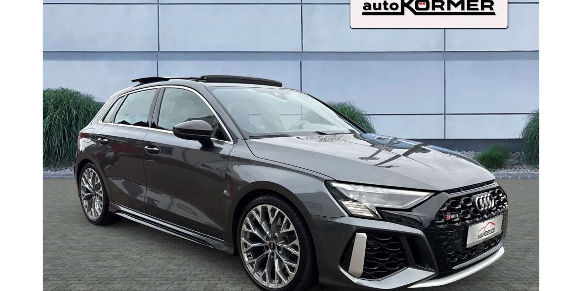 Audi RS3 11.490 km 59.880 &euro; Ismaning 85737