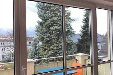 Rarität, Licht durchgeflutete 3 Zimmer, Dachgeschosswohnung 3 zimmer