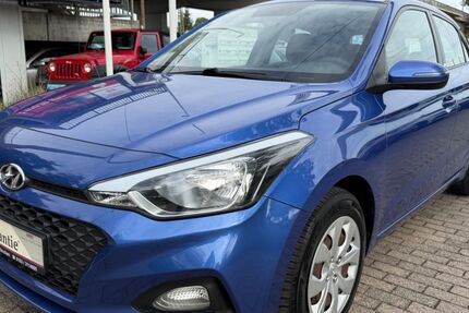 Hyundai i20 150.800 km 7.700 &euro; München 81825