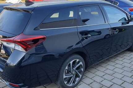 Toyota Auris 144.500 km 12.800 &euro; München 80639