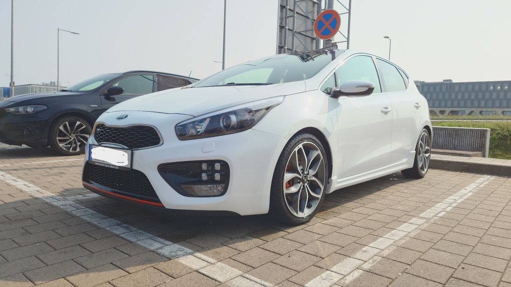 Kia ceed / Ceed 68.300 km 15.399 &euro; Oberding/Schwaig 85445