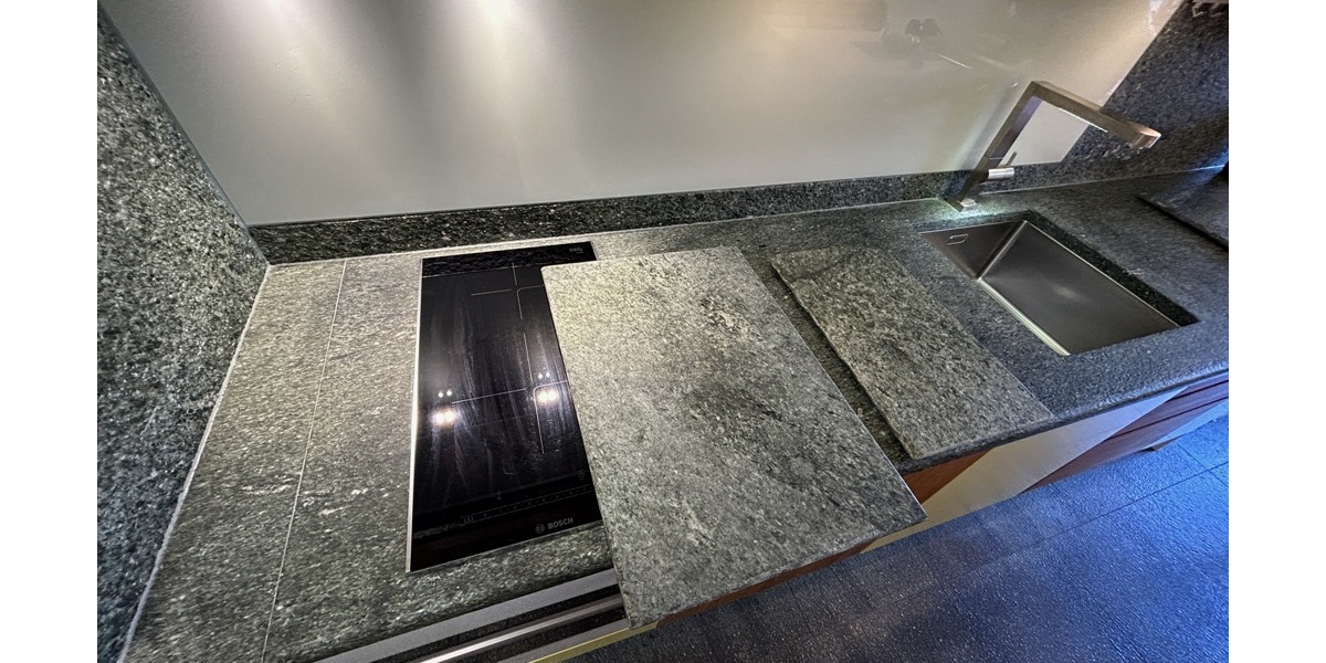 Bestlage Universität, aussergewöhnliche Sanierung und Innenausstattung 2 zimmer