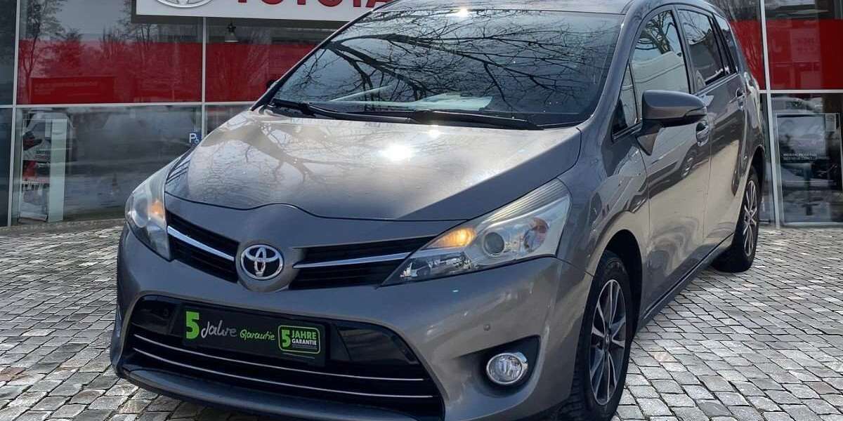 Toyota Verso 89.395 km 10.490 &euro; München 80687
