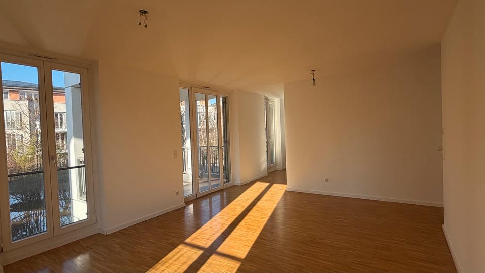 4 Zi. Whg. Alt-Riem-1.OG-XXL Keller-Stellplatz-Ohne Provision 4 zimmer