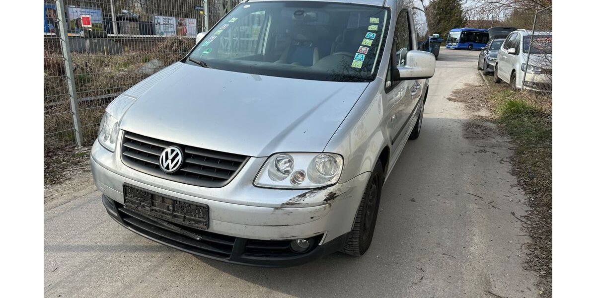 VW Caddy 324.999 km 4.999 &euro; München 81929