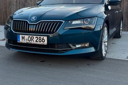 Skoda Superb 123.000 km 18.999 € Taufkirchen 82024