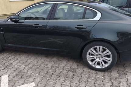 Jaguar XF 183.250 km 8.300 &euro; Poing / München 85586