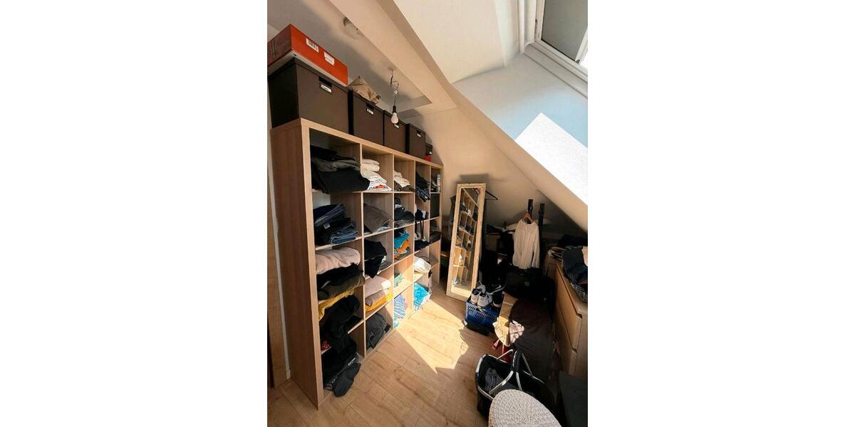 Dachgeschoßwohnung München Feldmoching-Hasenbergl - 4 Zimmer, 80 m&sup2;, 1.700&euro; | Angebot:26335443