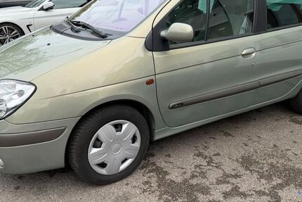 Renault Scenic 185.000 km 790 &euro; München 81479