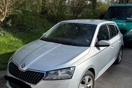Skoda Fabia 75.000 km 9.999 &euro; München 81369