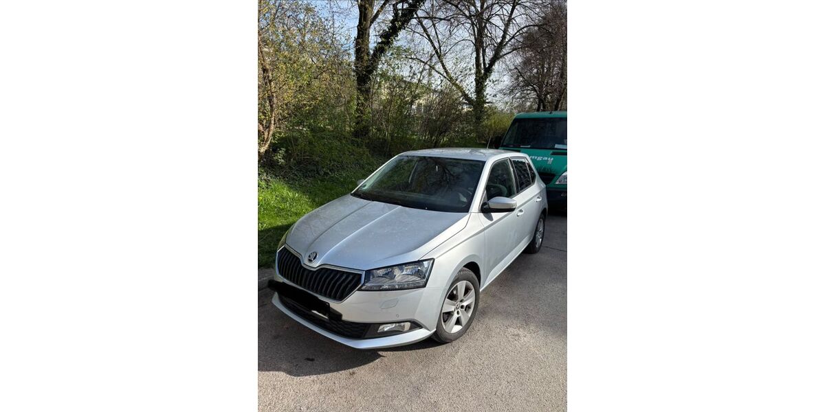 Skoda Fabia 75.000 km 9.999 &euro; München 81369