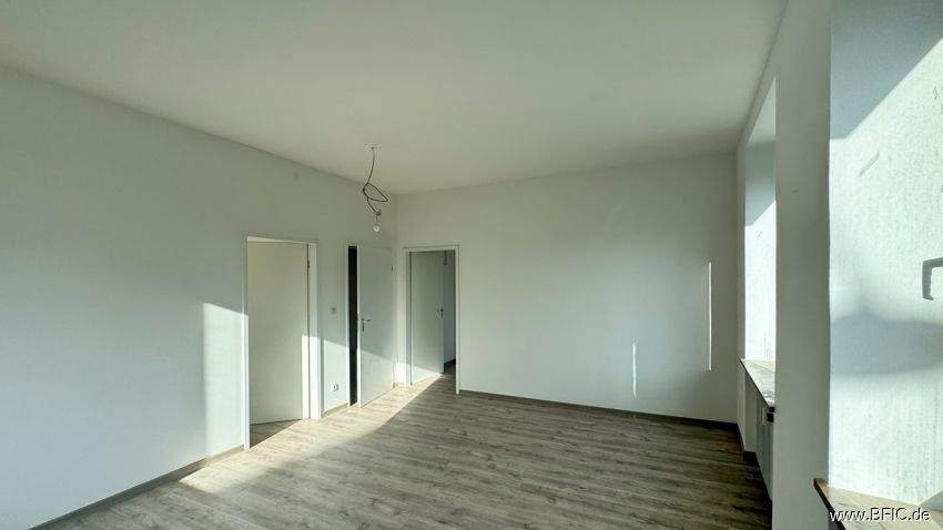 Gewerbeobjekt Fürstenfeldbruck - 9 Zimmer, 228 m&sup2;, 3.420&euro; | Angebot:25247718