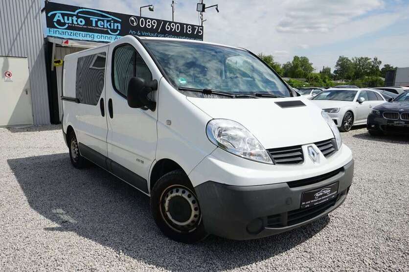 Renault Trafic 204.521 km 4.950 € München 81829