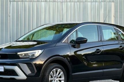 Opel Crossland (X) 18.263 km 15.990 &euro; München 81243