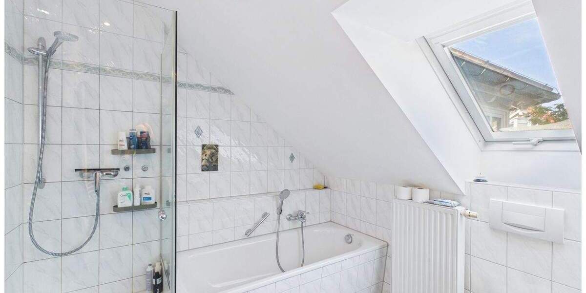 Etagenwohnung München / Allach-Untermenzing Allach-Untermenzing - 4 Zimmer, 110 m&sup2;, 2.160&euro; | Angebot:25879953