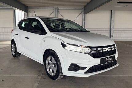 Dacia Sandero 12.900 km 14.499 &euro; München 81249