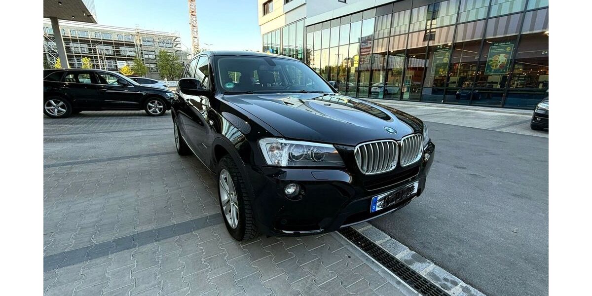 BMW X3 202.000 km 10.799 &euro; München 81735