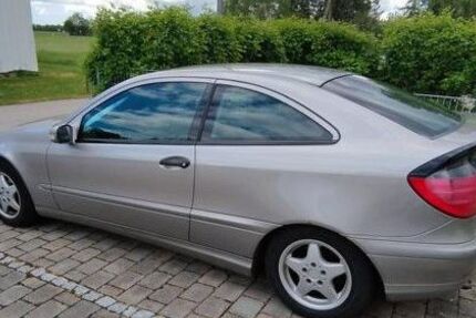 Mercedes-Benz 220 210.038 km 2.001 &euro; Hallbergmoos 85399