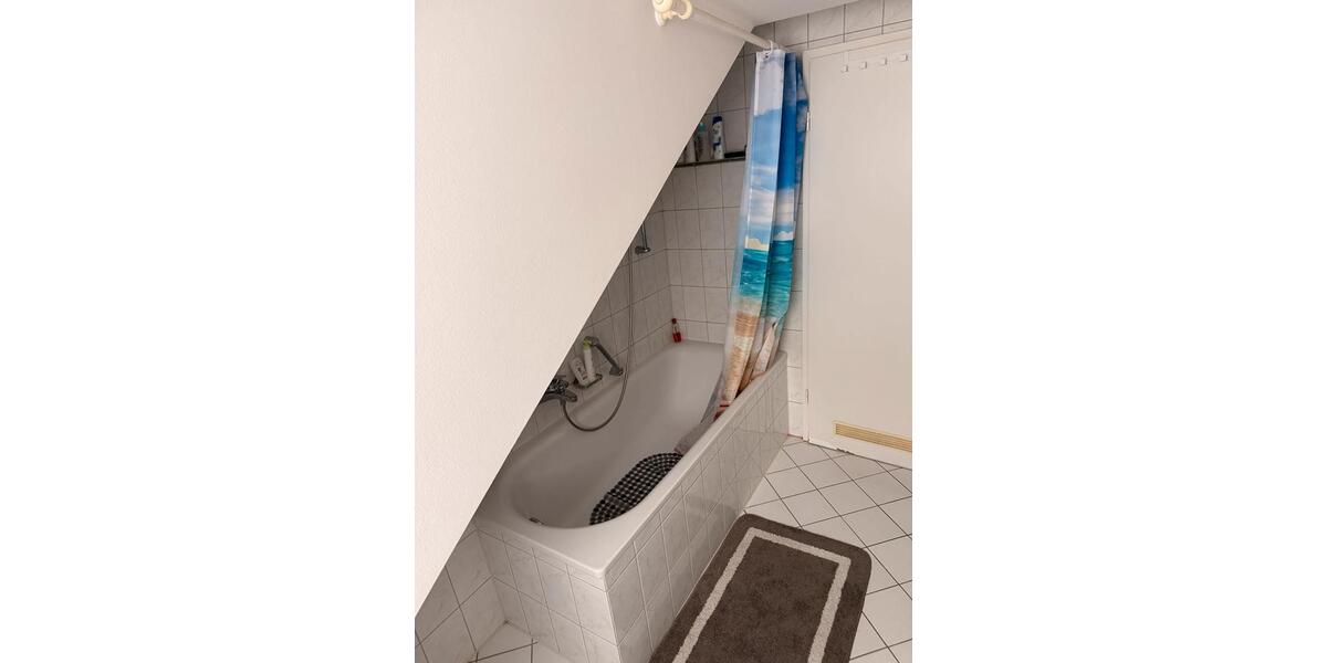 Dachgeschoßwohnung Gilching - 2 Zimmer, 50 m&sup2;, 1.350&euro; | Angebot:26604786