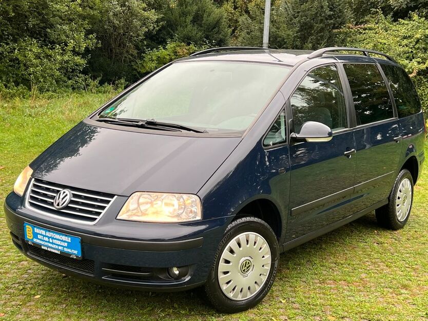 VW Sharan 84.000 km 9.990 € München 81243