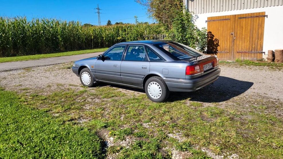 Mazda 626 176.000 km 3.900 € München 81371