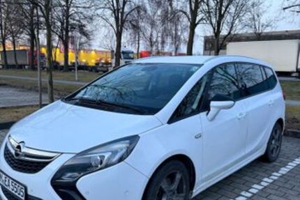 Opel Zafira 227.000 km 4.700 &euro; München 81369