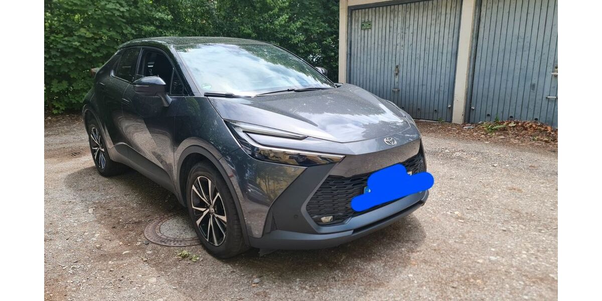 Toyota C-HR 28.000 km 28.500 &euro; München 81671