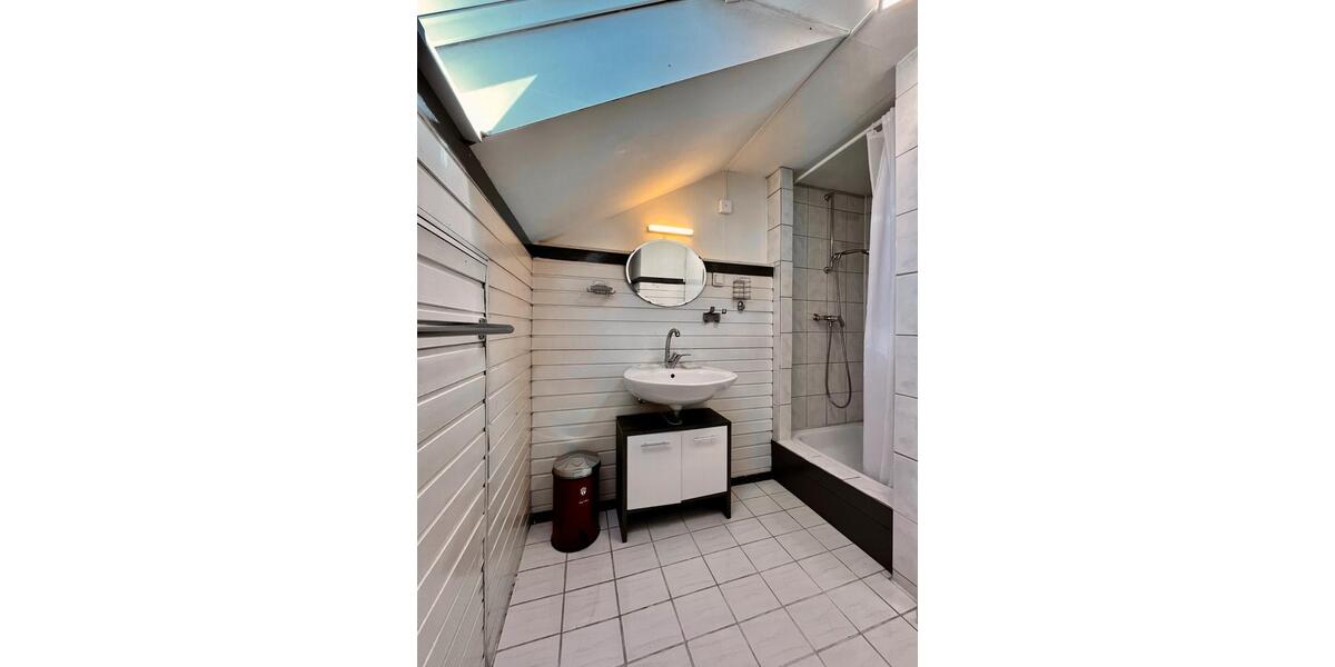 Dachgeschoßwohnung Wolfratshausen - 1 Zimmer, 20 m&sup2;, 715&euro; | Angebot:26413711