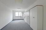 TOP-FLÄCHE IM 1. OG MIT AUFZUG + TG-PLÄTZEN - Gewerbeobjekt Germering | Angebot:26319937