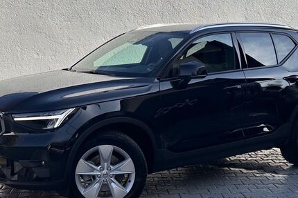 Volvo XC40 14.000 km 33.990 &euro; München 81243