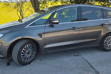 Ford S-Max 93.346 km 16.000 &euro; Berg 82335