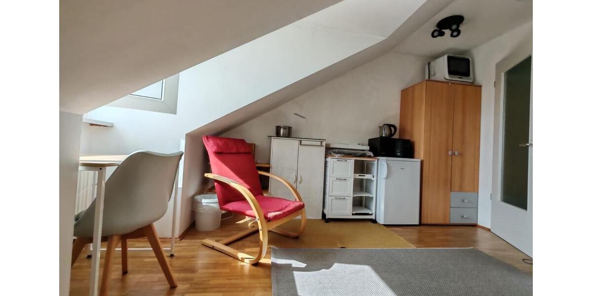 Dachgeschoßwohnung Unterföhring - 1 Zimmer, 20 m&sup2;, 770&euro; | Angebot:26612668