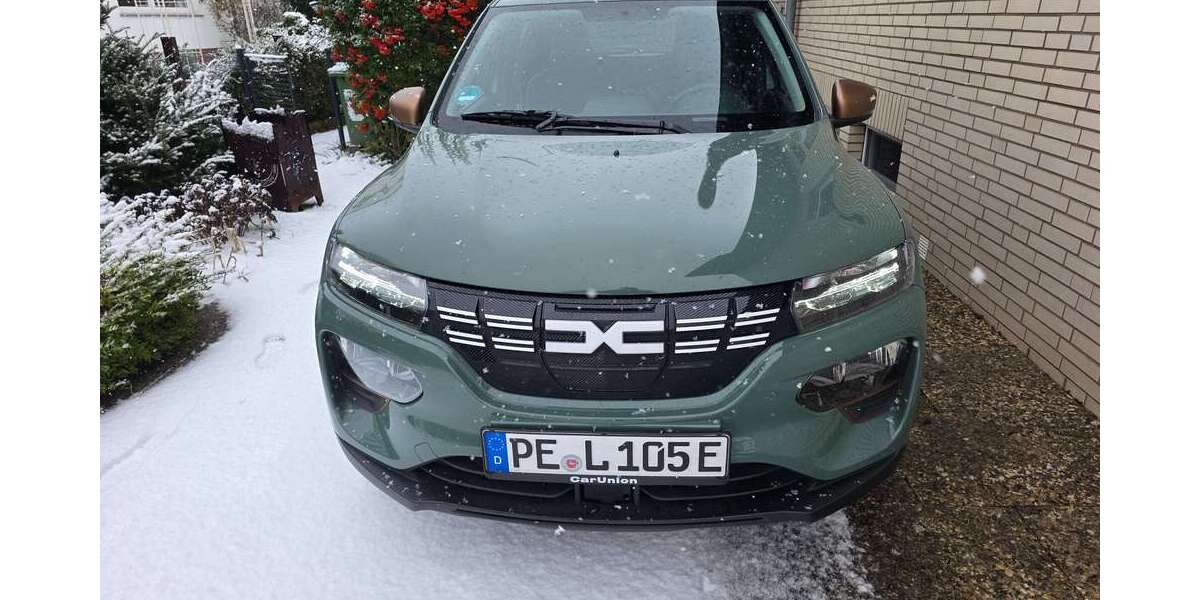 Dacia Spring 39.700 km 9.900 &euro; München 82031